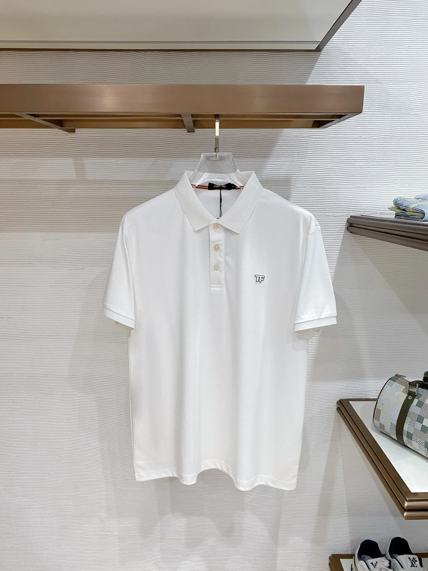 Tom Ford Classic Polo ， Breathable ， 。 ， ， 。 Polo 、 ， 。Classic ， ， 。 Sizes：M-4XL